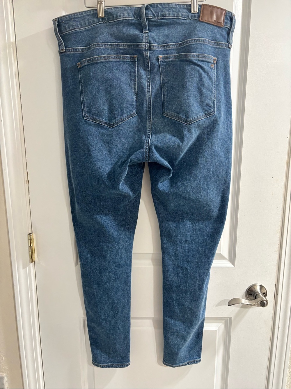 Madewell 10” High Rise Skinny Button-Fly Skinny Jeans in Medium Blue Wash - Picture 7 of 7